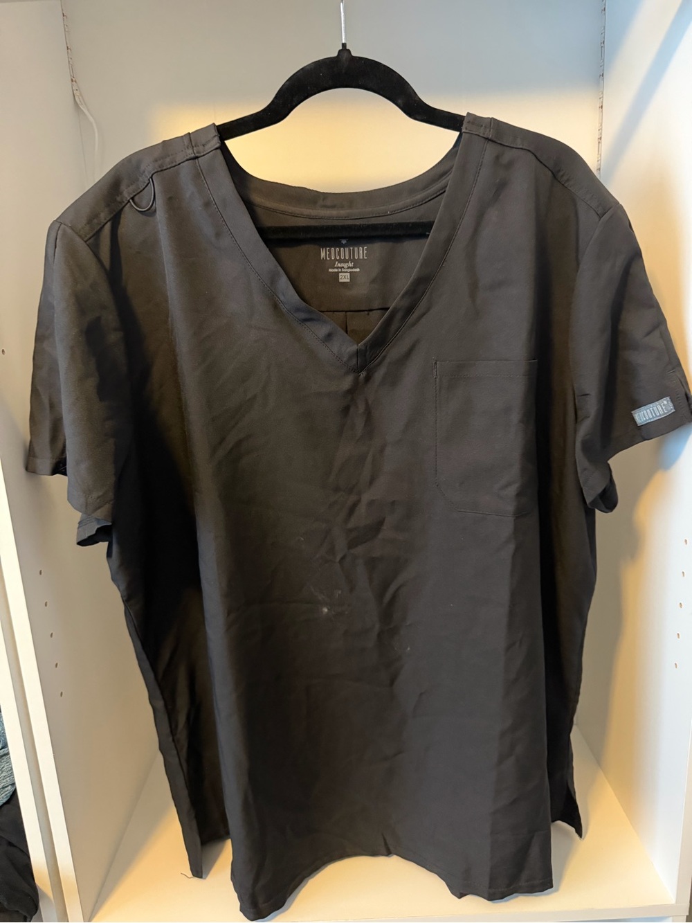 Med Couture Insight Black V-Neck Scrub Top Women’s 2XL